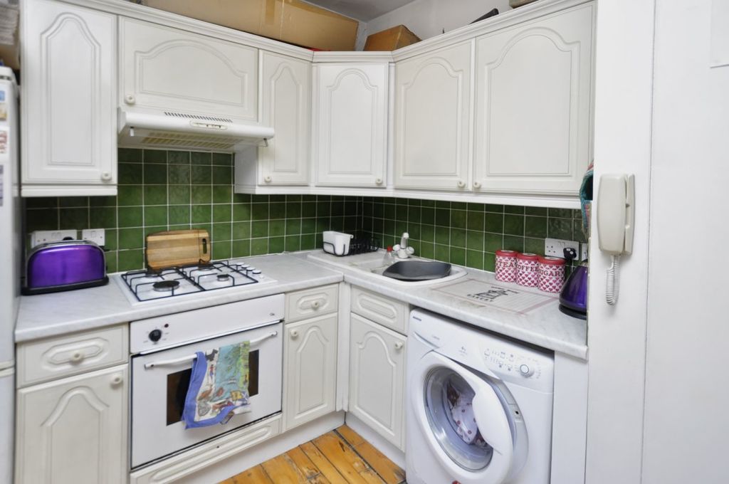 Property photo 2 of 6