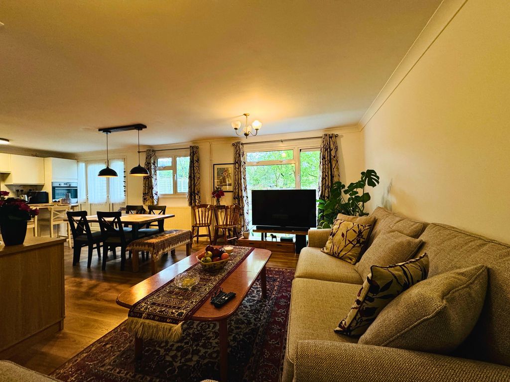 Property photo 3 of 19