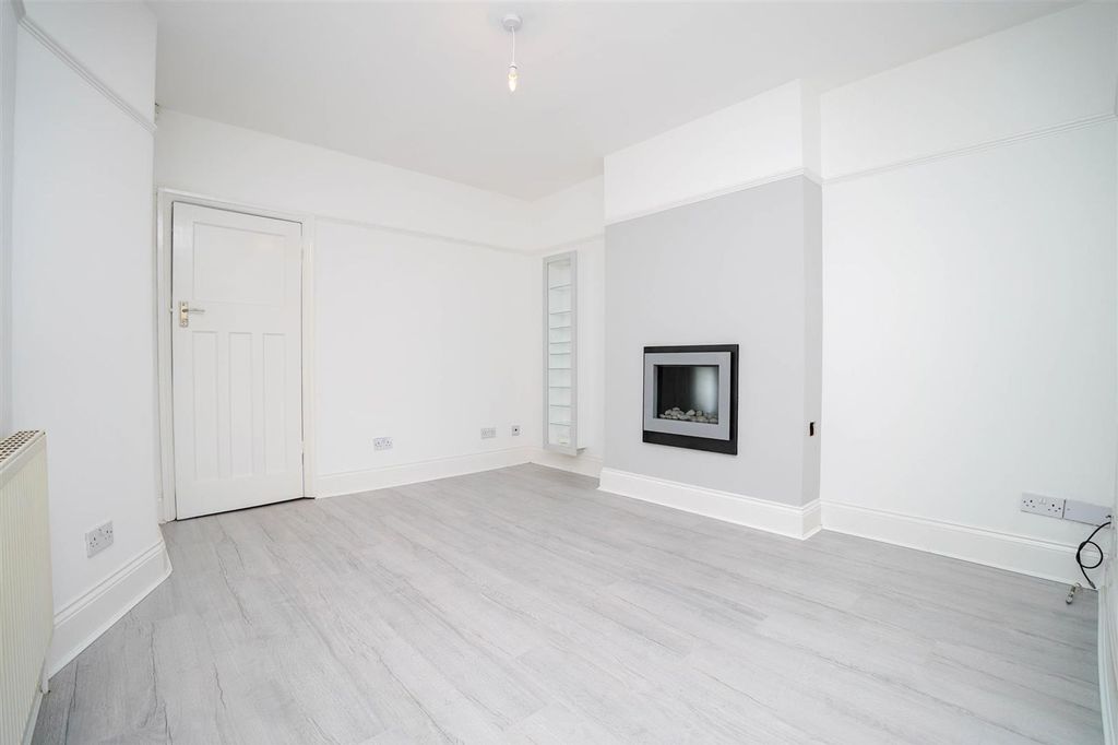 Property photo 3 of 17 Photo-3-2.Jpg