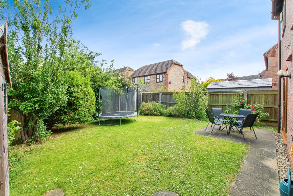 Property photo 1 of 19 Outside