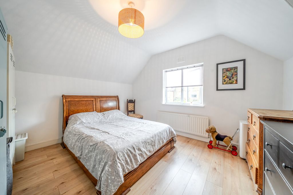 Property photo 2 of 10 1511528-19-6A8F25...