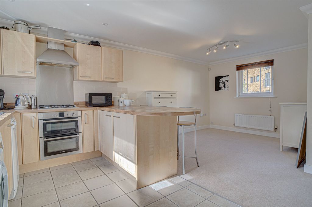 Property photo 2 of 11 Picture No. 02
