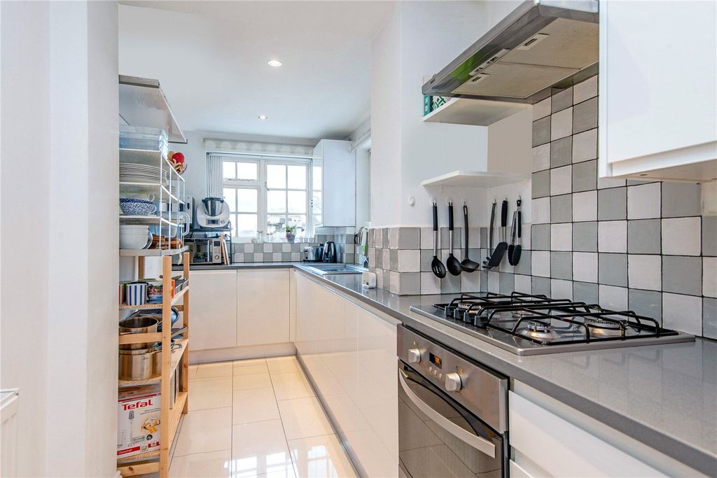 Property photo 2 of 14 Picture No. 03