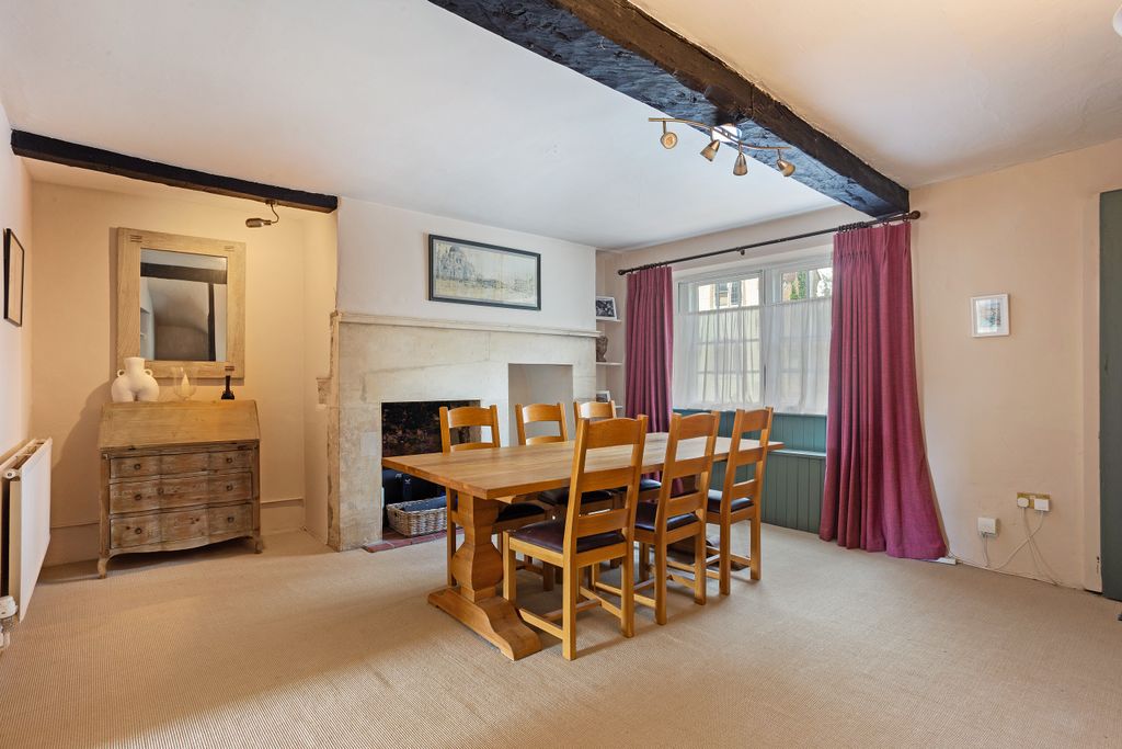 Property photo 3 of 14 Dining Room