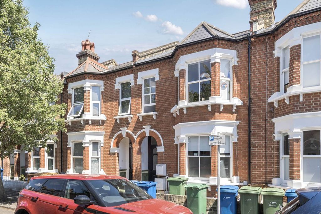 Property photo 1 of 2