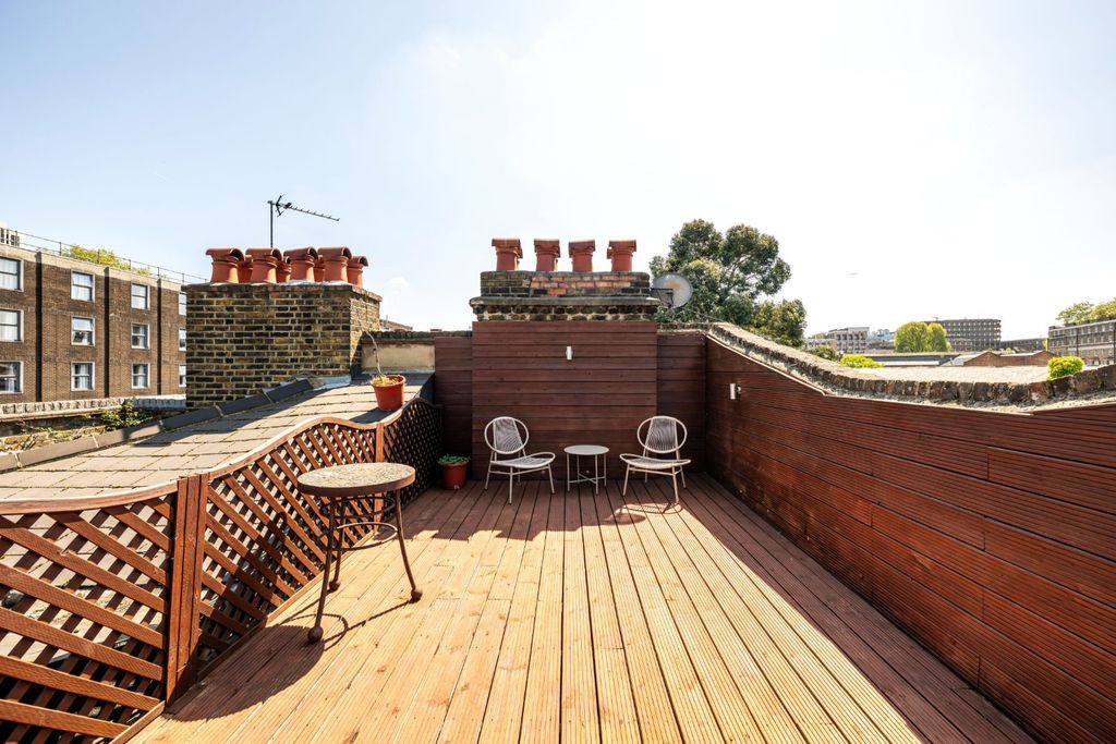 Property photo 2 of 19 Picture No. 04