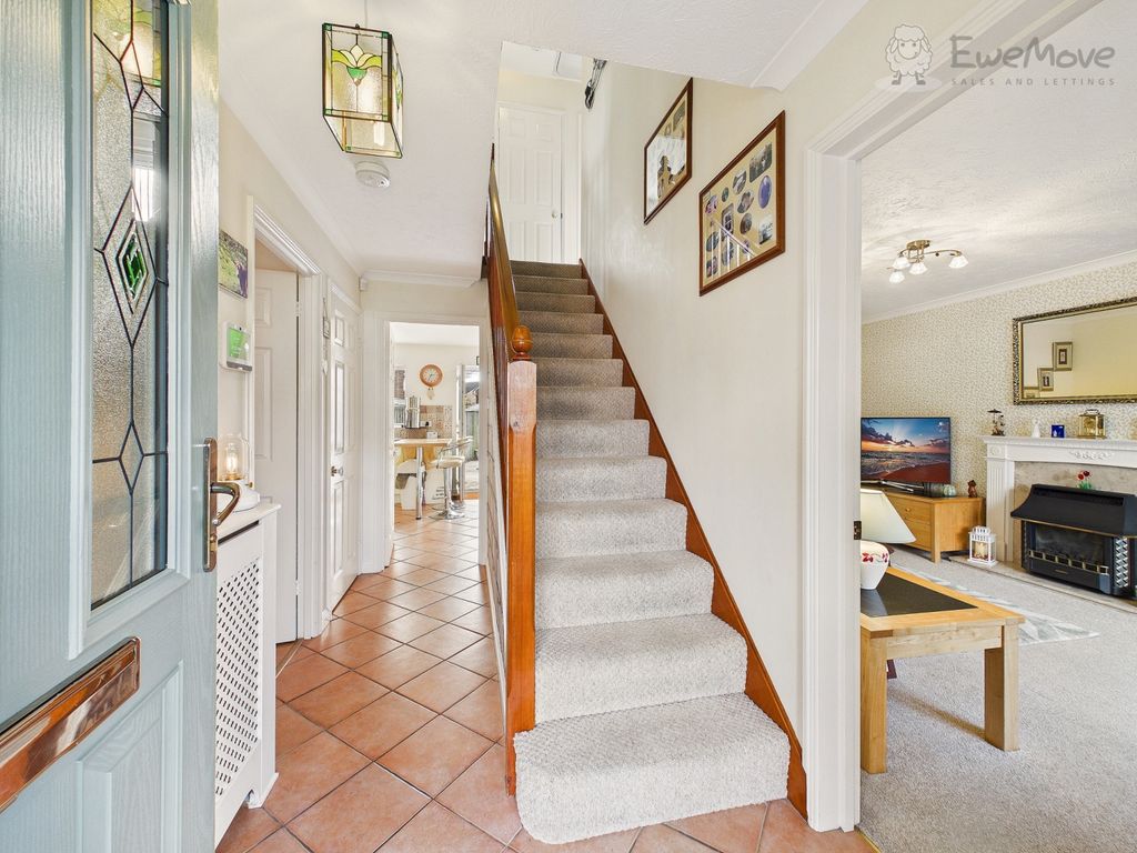 Property photo 2 of 16 Cam03640G0-Pr0095-Still013