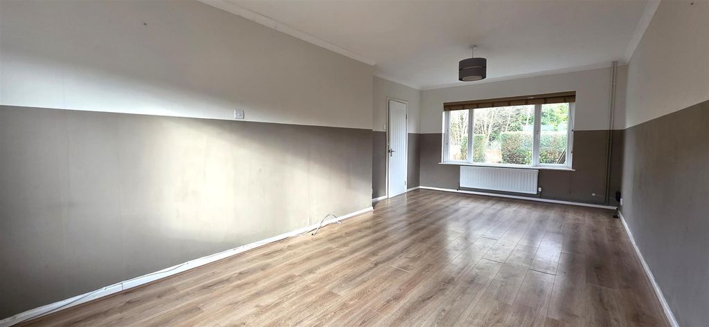 Property photo 3 of 8 20260216_095026.Jpg