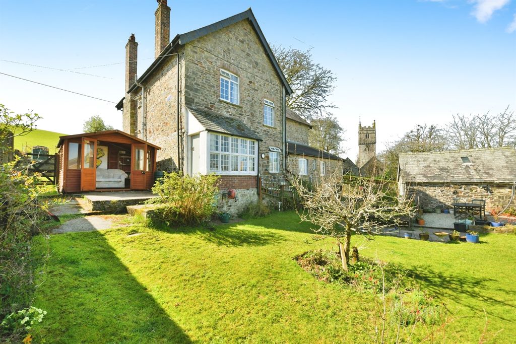 Property photo 1 of 31