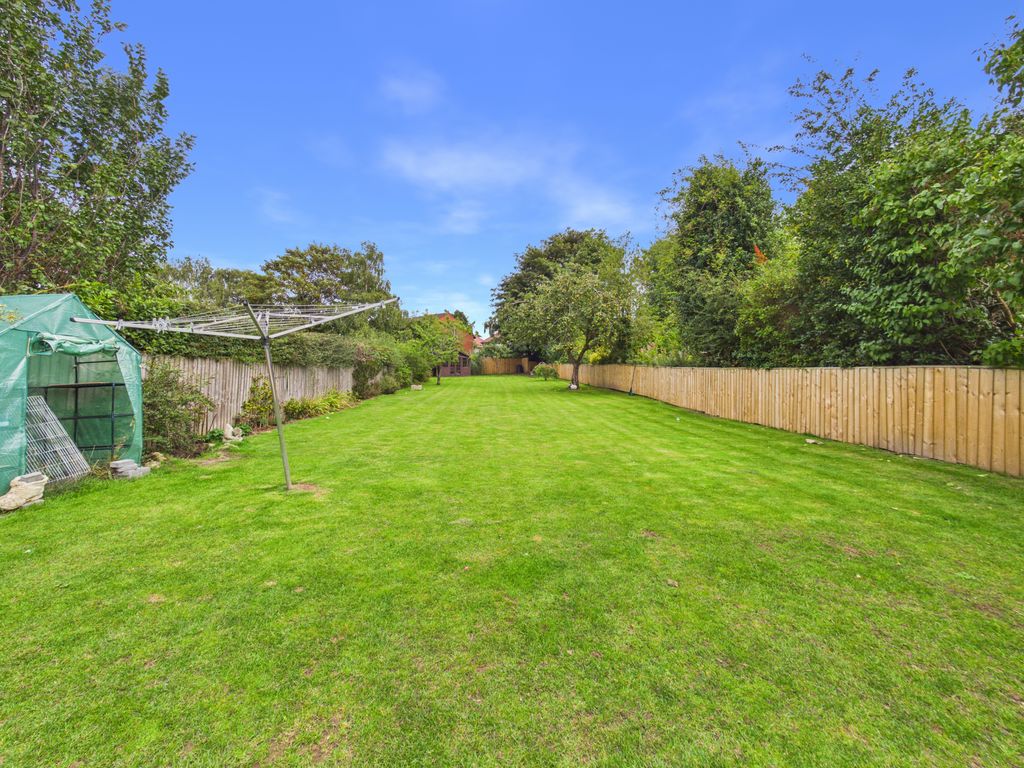 Property photo 2 of 19 Cam01166G0-Pr0355-Still008