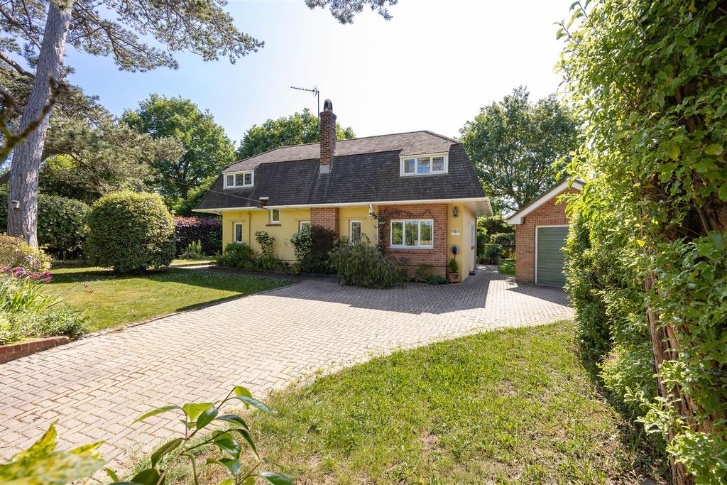 Property photo 1 of 16 Yarmouth_Spence Willard-12.Jpg