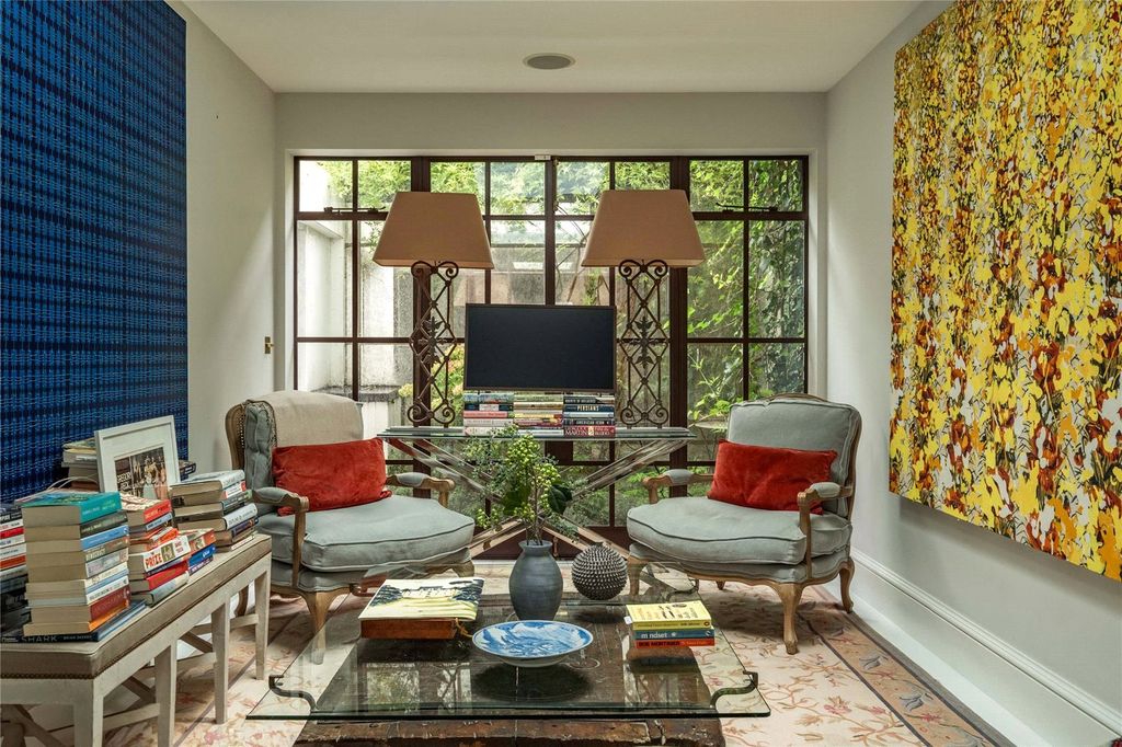 Property photo 1 of 18 Reception