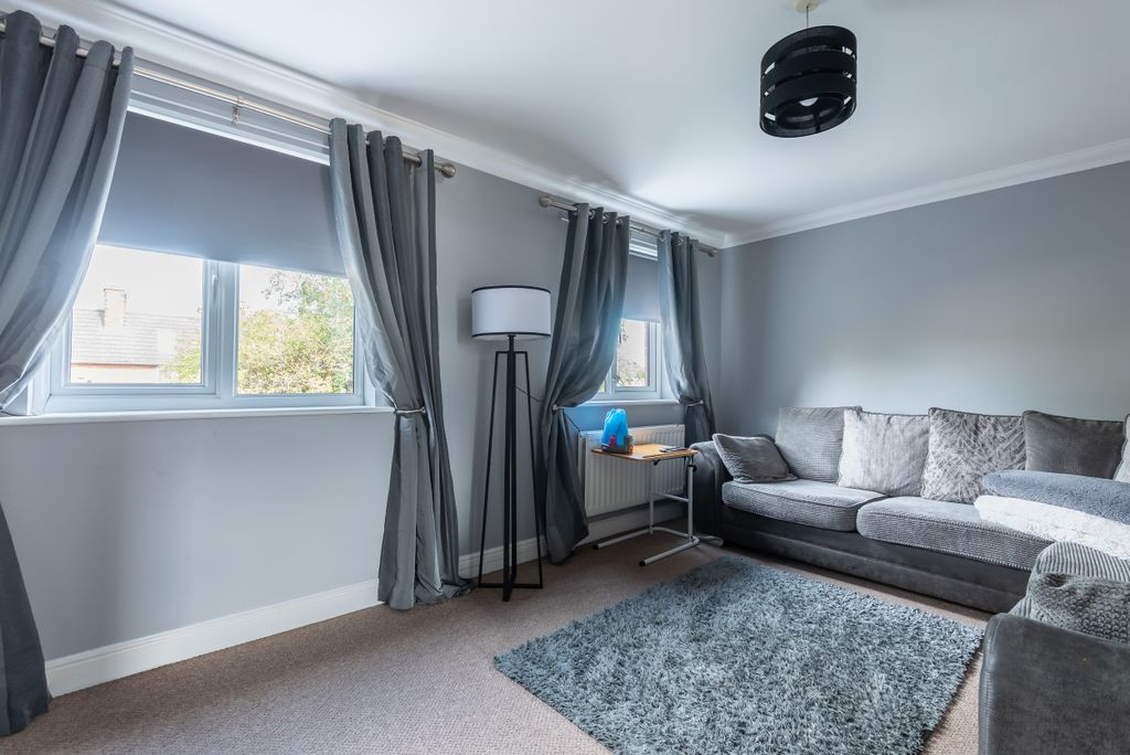 Property photo 3 of 25