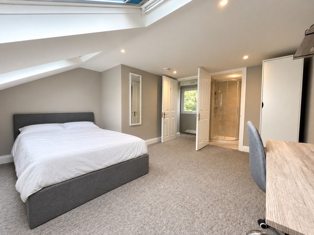 Property photo 3 of 12 4631123