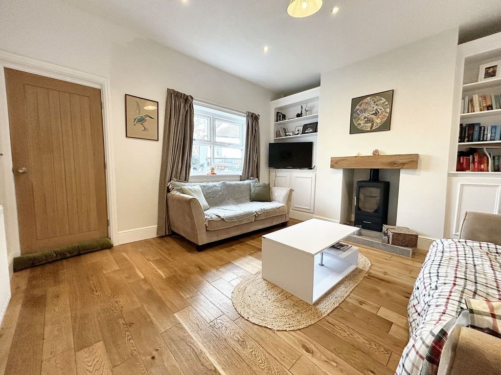 Property photo 3 of 28