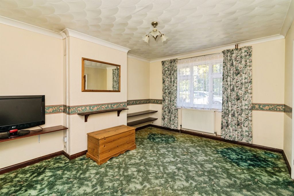 Property photo 3 of 17