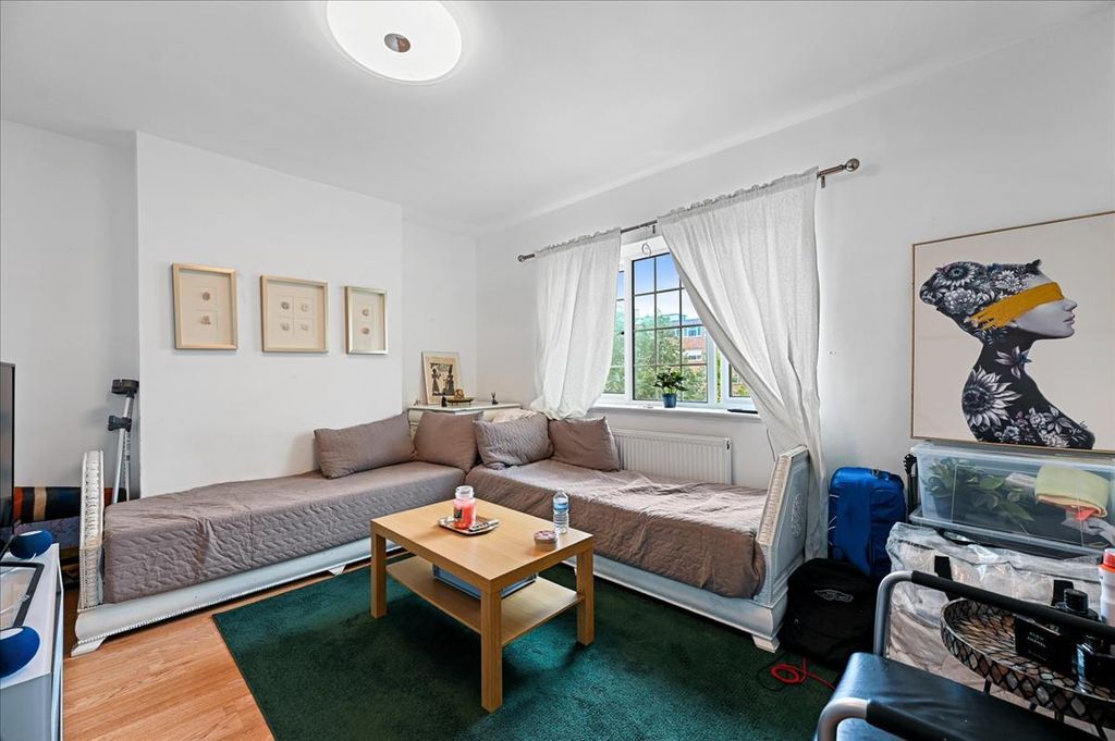 Property photo 1 of 5