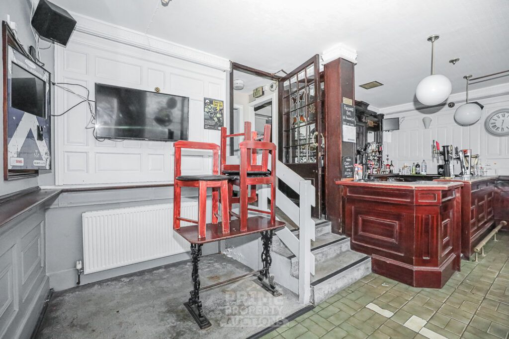 Property photo 3 of 17