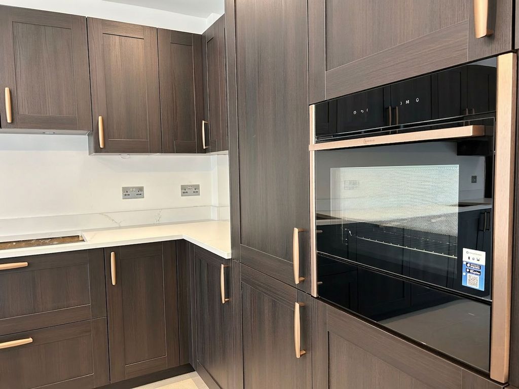 Property photo 3 of 6 Kitchen/Breakfast Room