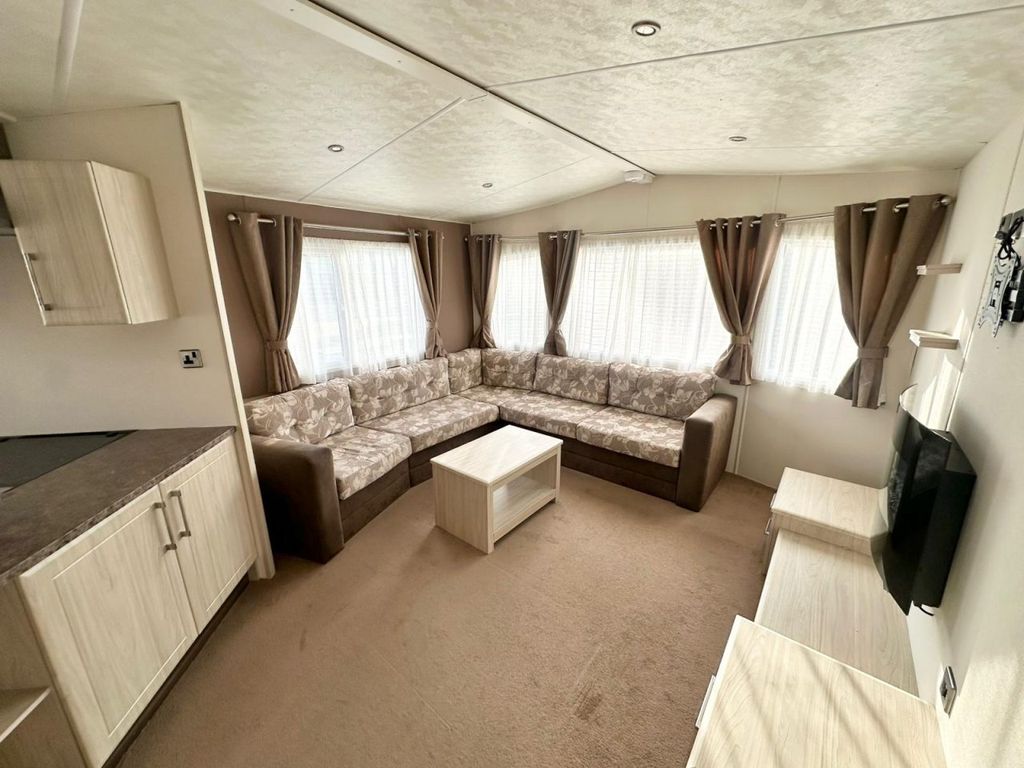 Property photo 2 of 6 Delta Ascot (7).Jpeg