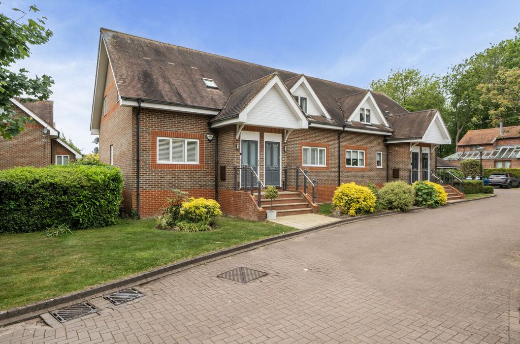 Property photo 2 of 23