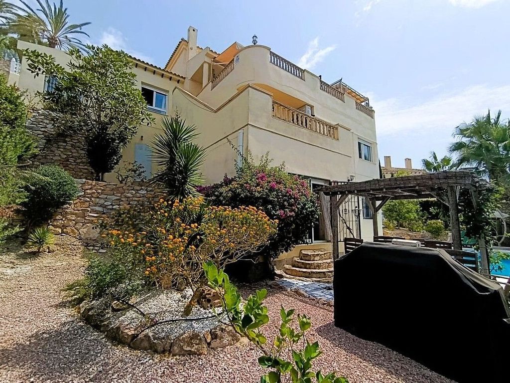 Property photo 1 of 48