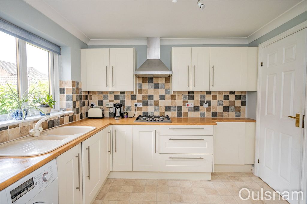 Property photo 3 of 14 Picture No. 16