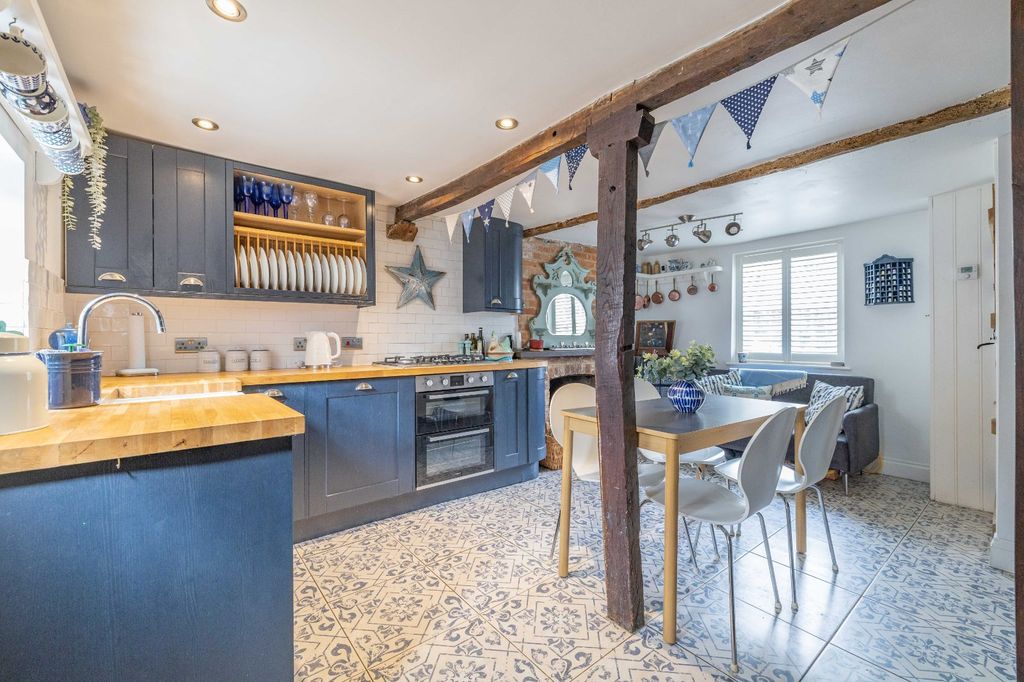 Property photo 2 of 10 Picture 2