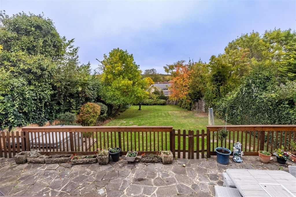 Property photo 3 of 29 34, Blackacre Road (24).Jpg