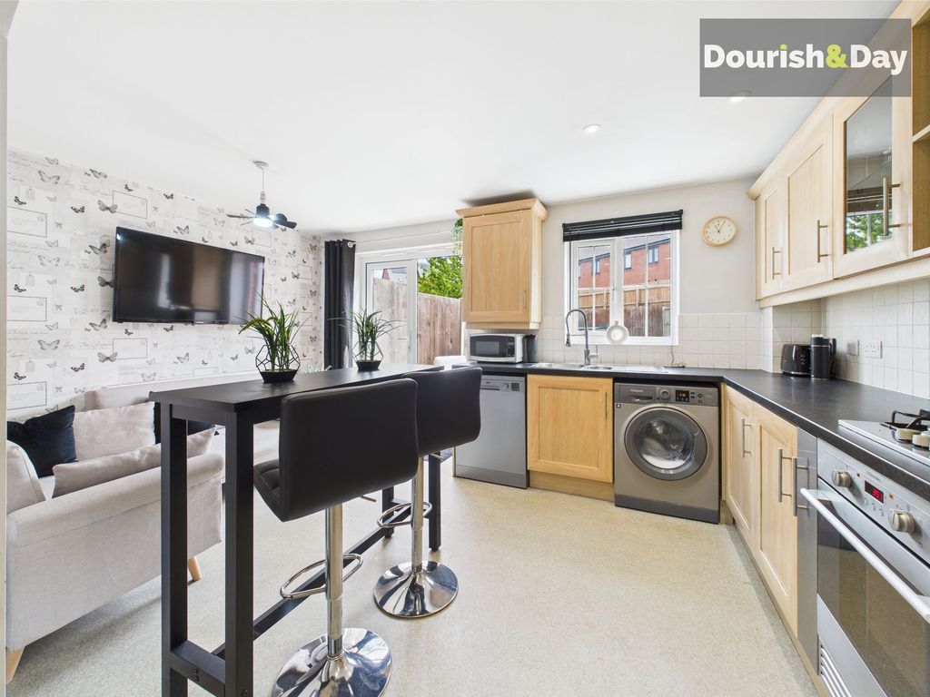 Property photo 2 of 19 Breakfast Kitchen