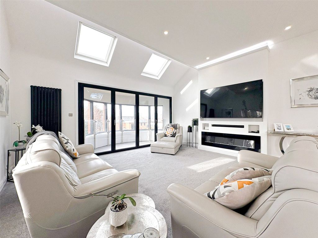 Property photo 2 of 18 Picture No. 20