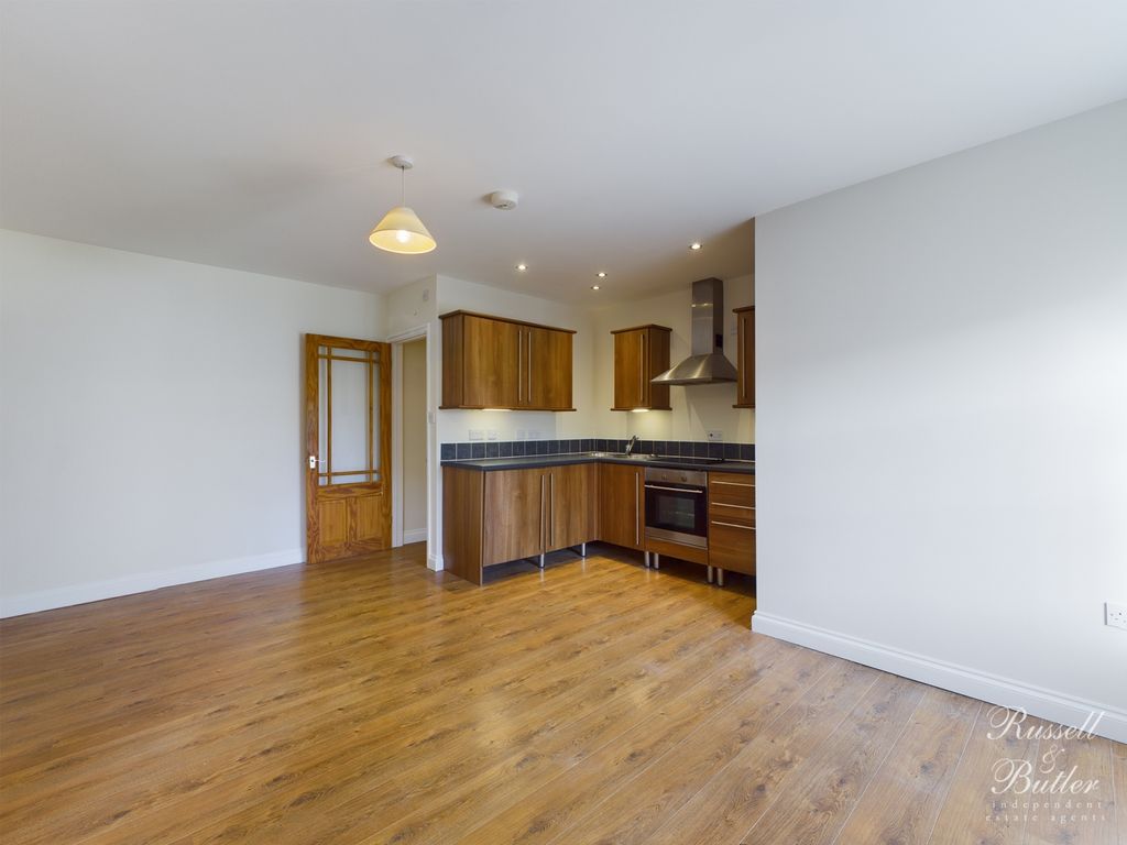 Property photo 2 of 8 Cam00829P1-Pr0311-Still03