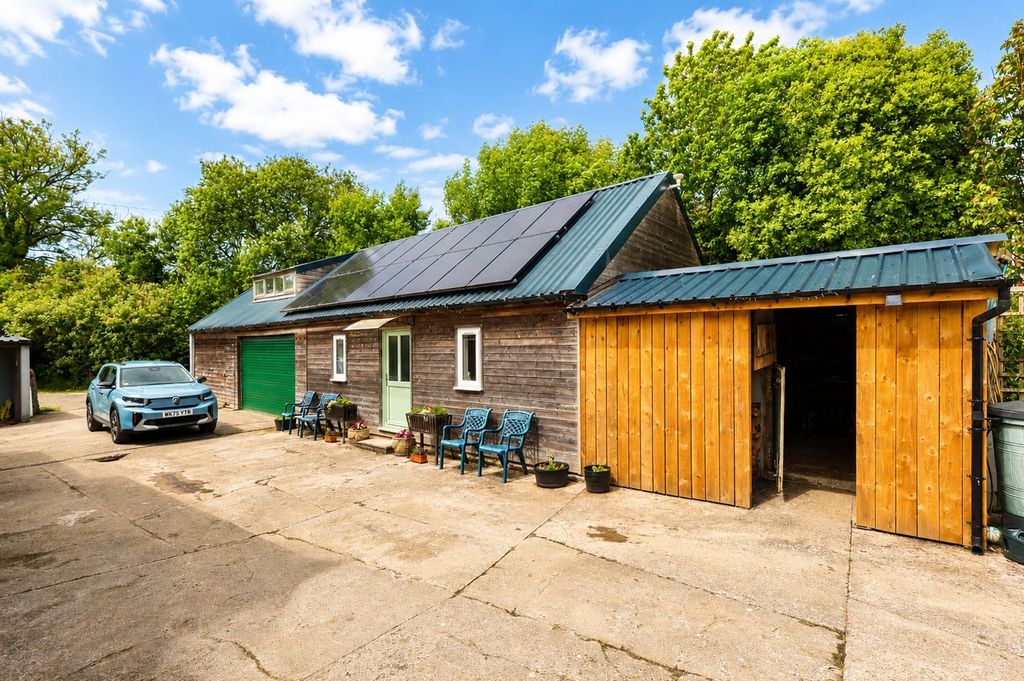 Property photo 3 of 31 External
