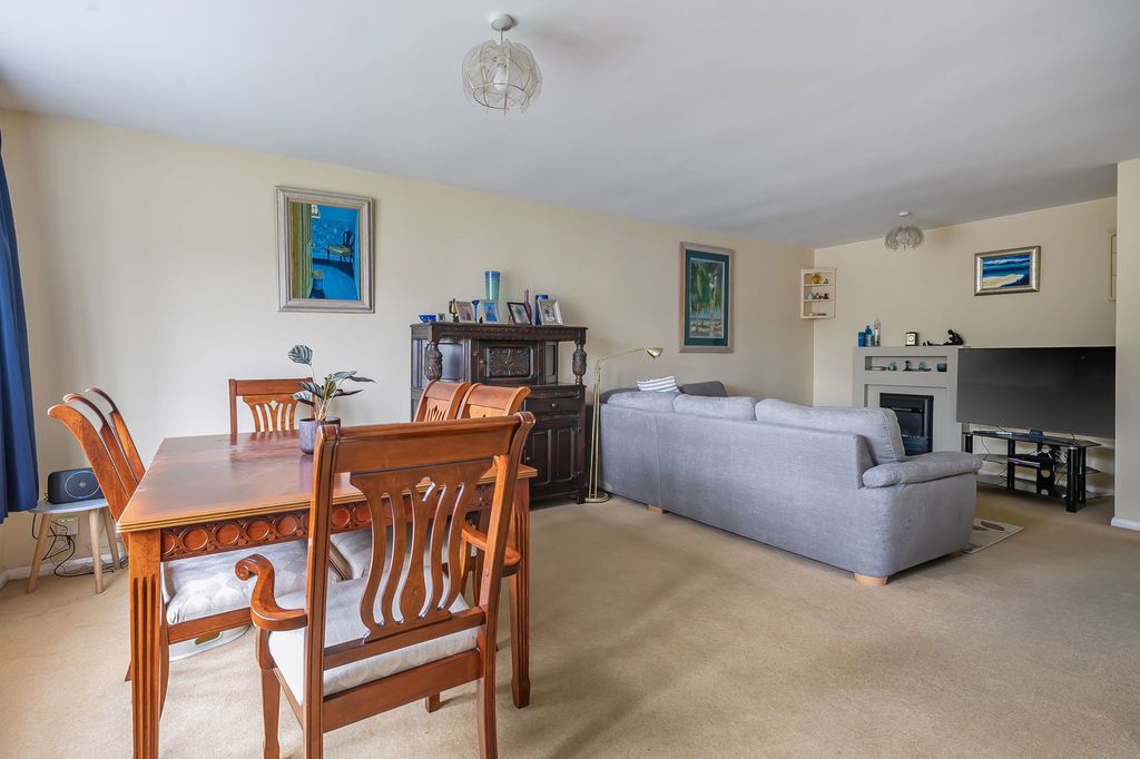 Property photo 3 of 21