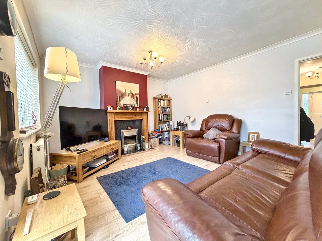 Property photo 3 of 21