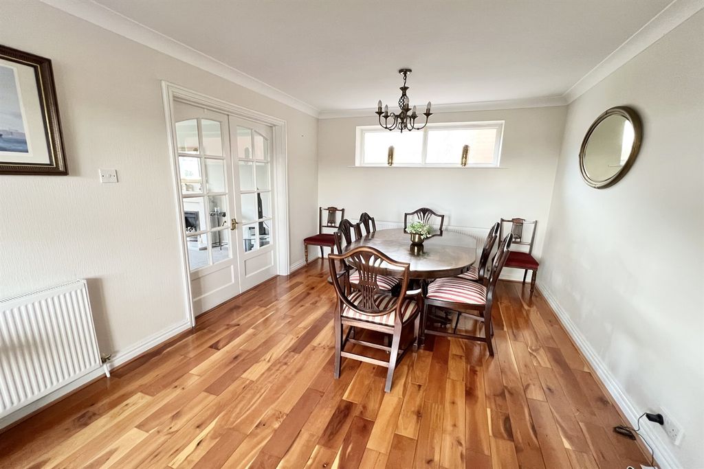Property photo 3 of 13 Dining Room