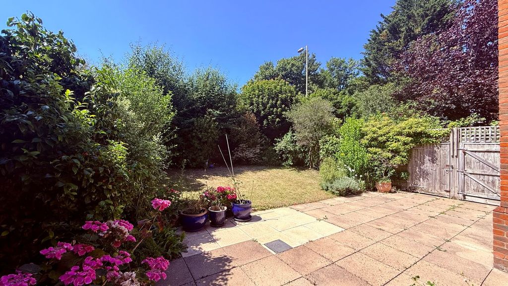 Property photo 3 of 24