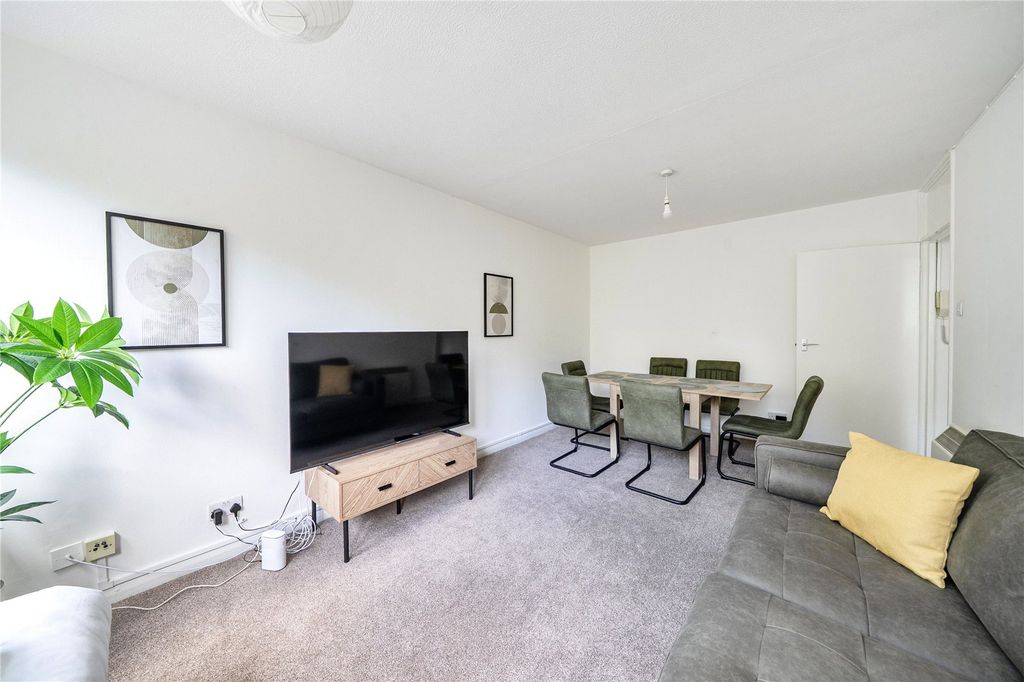 Property photo 3 of 10 Picture No. 06