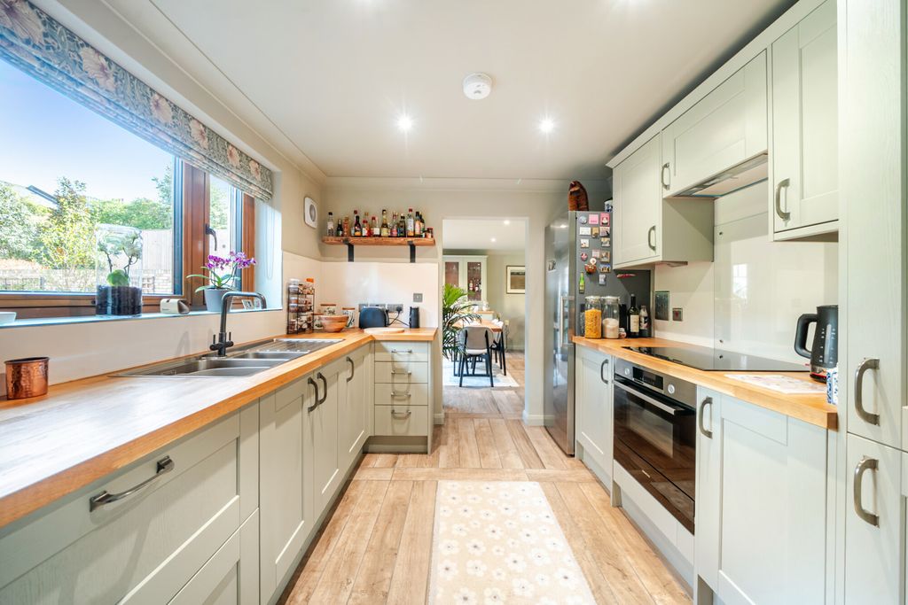 Property photo 3 of 20 1448800-19-69E5F1...