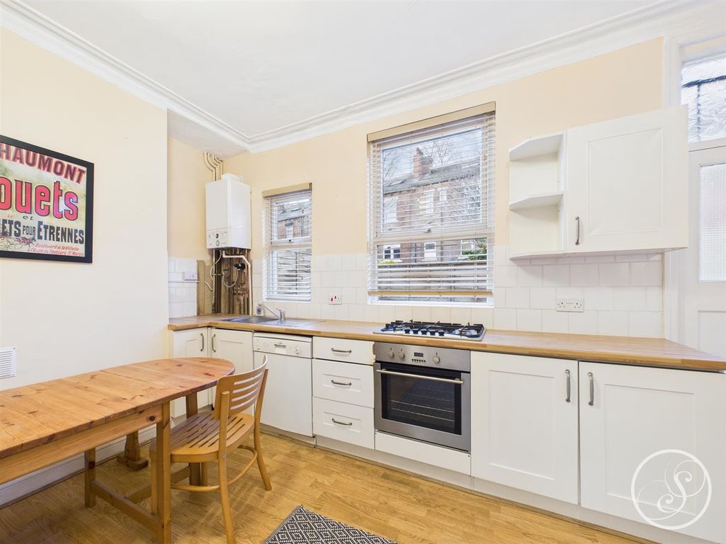 Property photo 3 of 14 Cam02071G0-Pr0756-Still004.Jpg