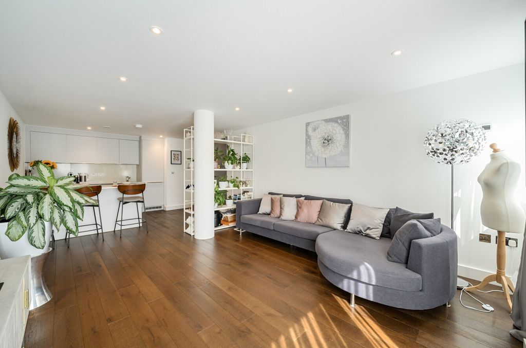 Property photo 3 of 22 1342387-9-68Bc537...