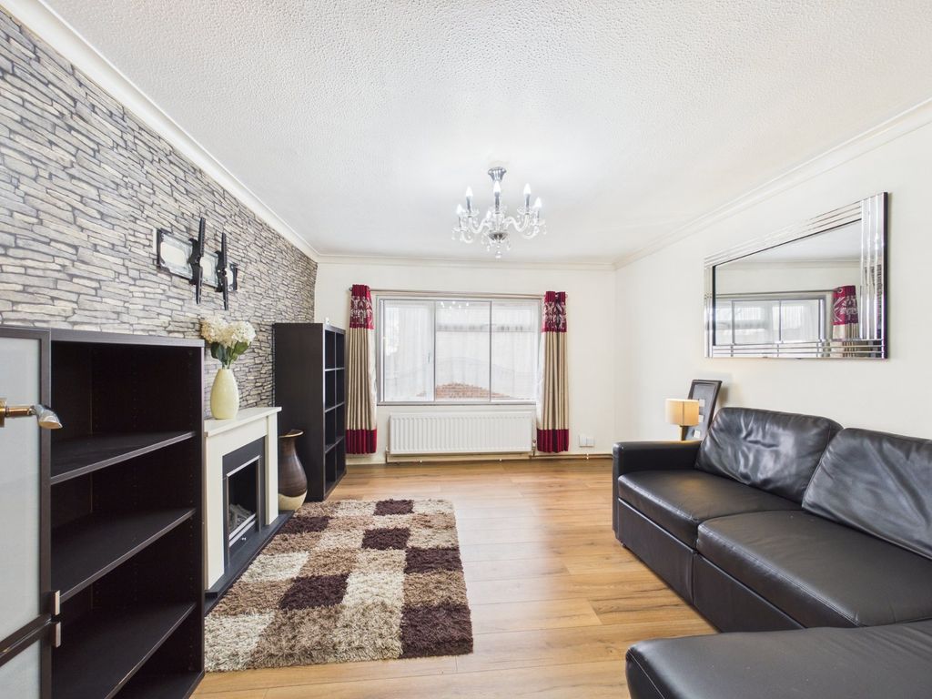 Property photo 2 of 7 Picture No. 13