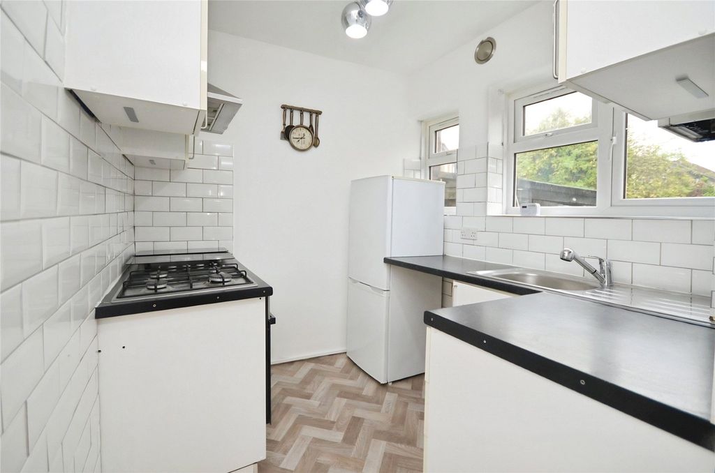 Property photo 3 of 8 Picture No. 02