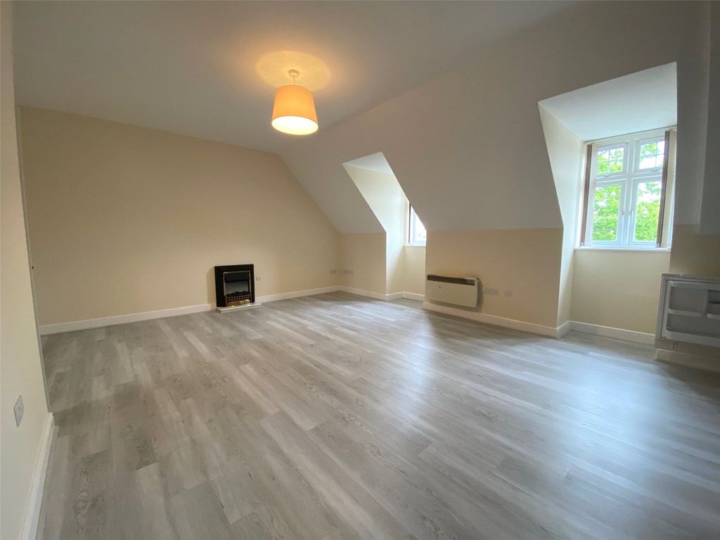 Property photo 3 of 5 Picture No. 13