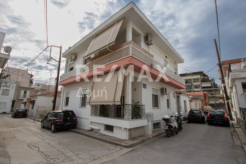 Property photo 3 of 27