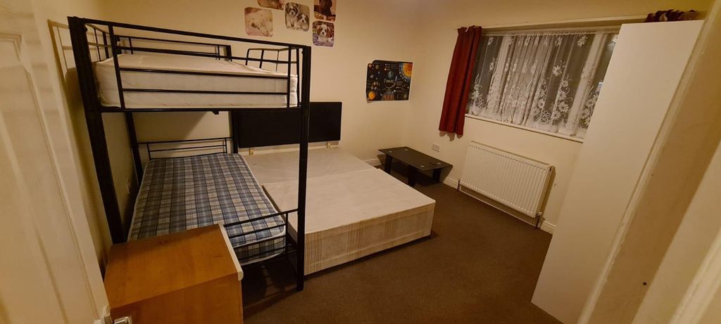 Property photo 2 of 7 Gallery