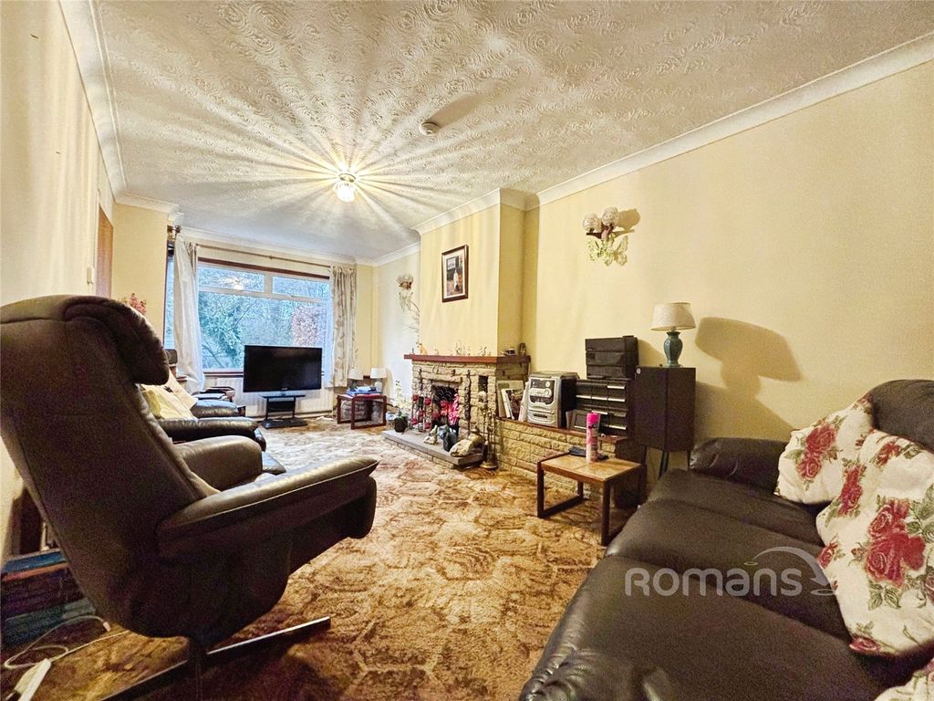 Property photo 3 of 16 Picture No. 11