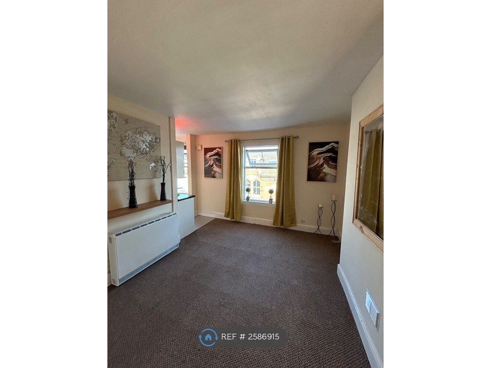 Property photo 3 of 35