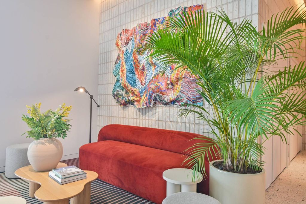 Property photo 2 of 35