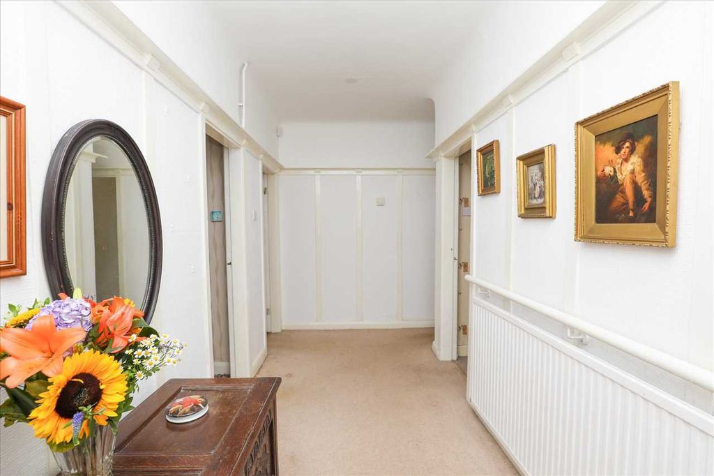 Property photo 2 of 24 Hall